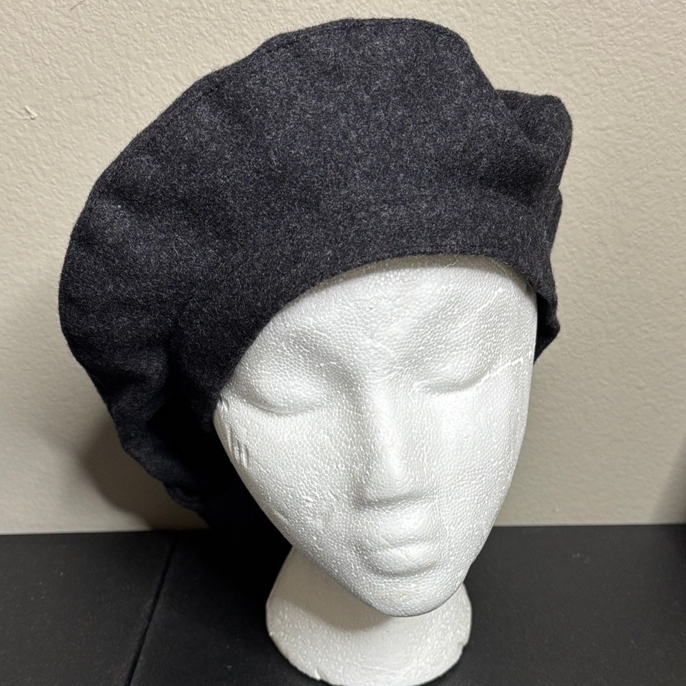 Vintage Gille Francois Paris Wool Chic Heathered Black Beret Hat